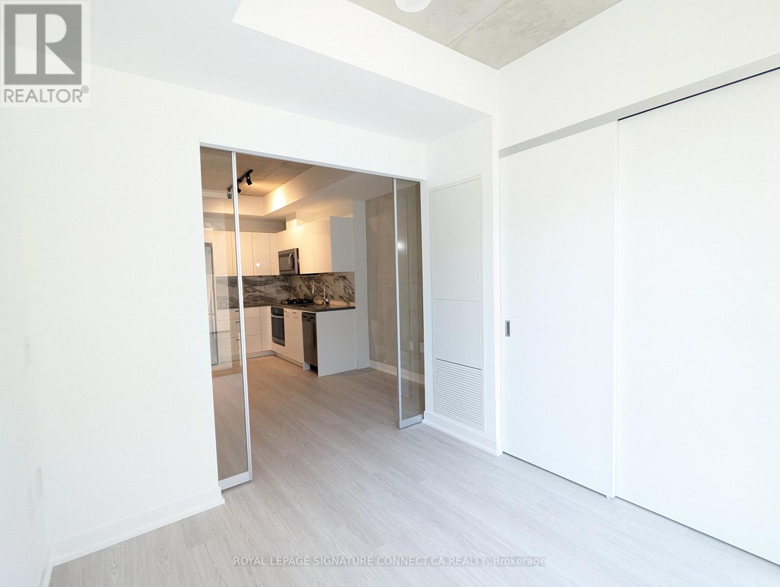 209 - 195 Mccaul Street, Toronto, Ontario  M5T 1W6 - Photo 6 - C9770520