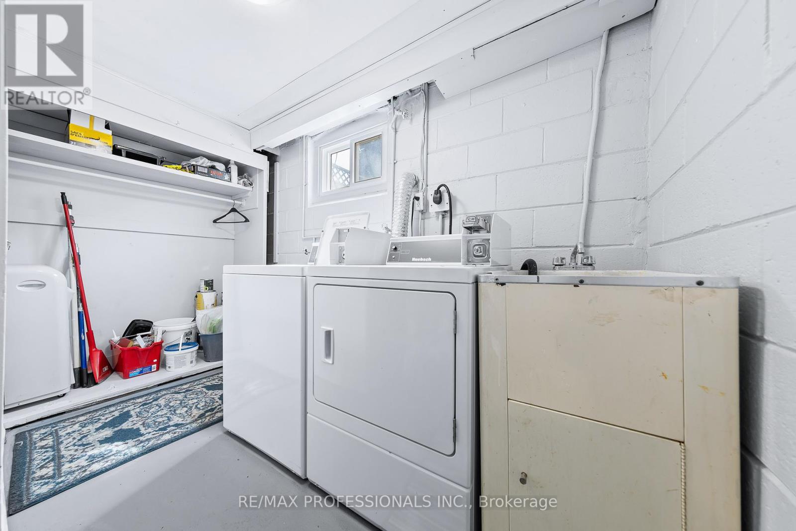 Lower - 17 Lessard Avenue, Toronto, Ontario  M6S 1X6 - Photo 13 - W10407743