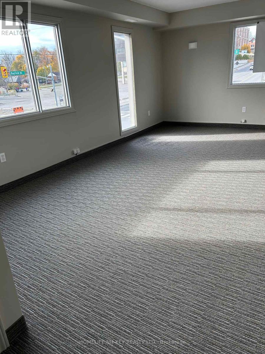 2nd Fl - 109 Bayfield Street, Barrie, Ontario  L4M 3A9 - Photo 7 - S10410314
