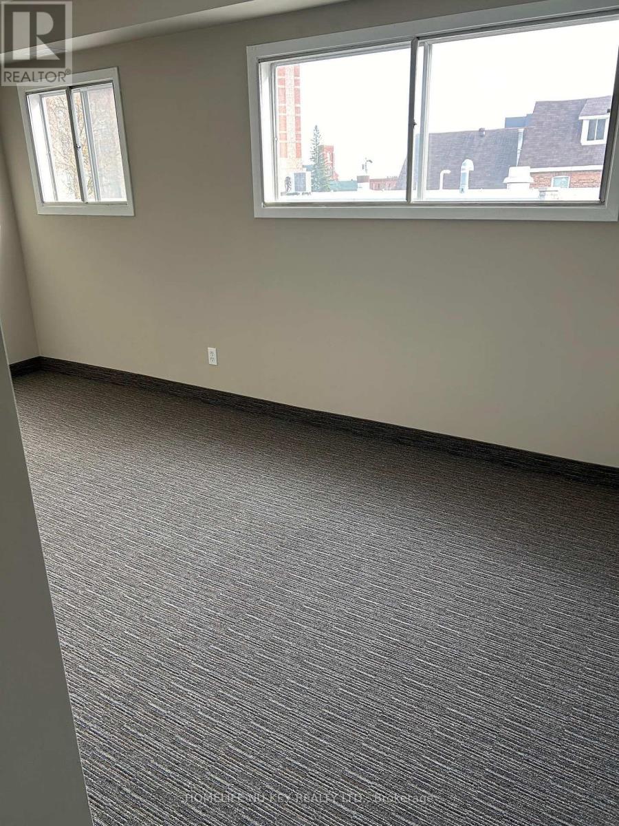 2nd Fl - 109 Bayfield Street, Barrie, Ontario  L4M 3A9 - Photo 8 - S10410314