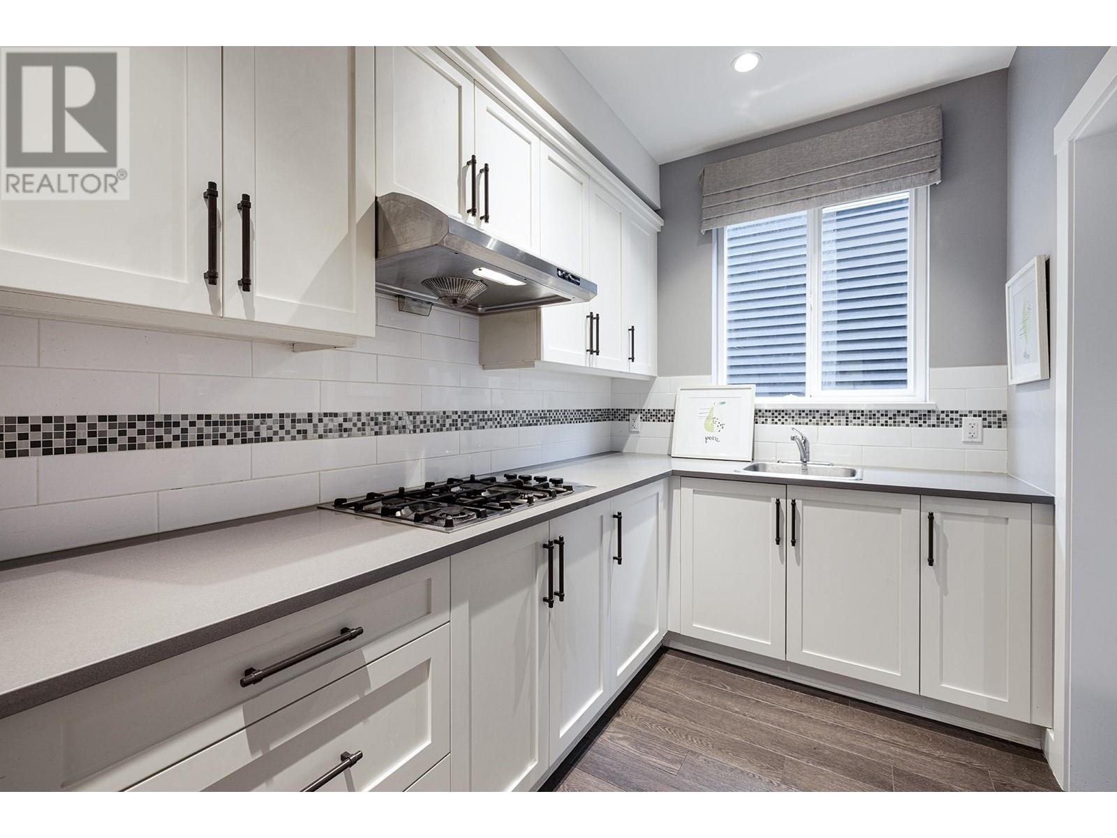 1432 Argyle Street, Coquitlam, British Columbia  V3E 0L3 - Photo 10 - R2940093