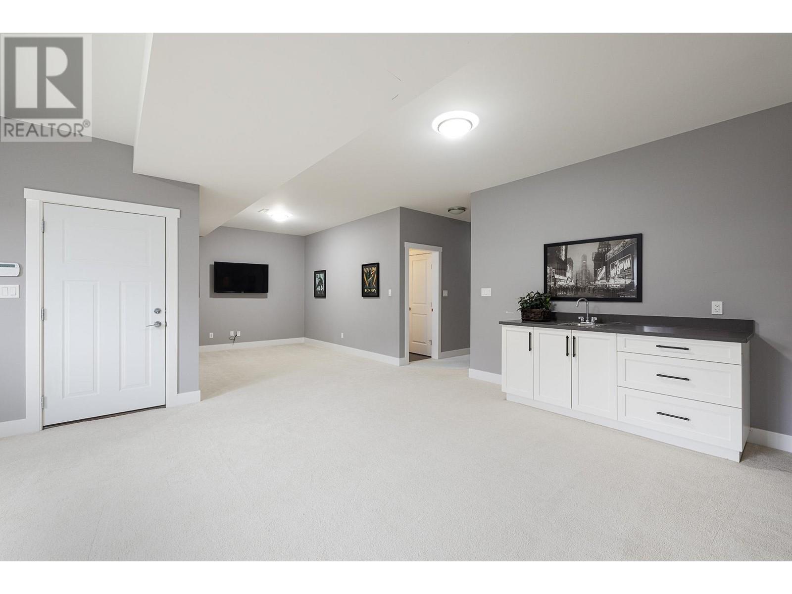 1432 Argyle Street, Coquitlam, British Columbia  V3E 0L3 - Photo 32 - R2940093