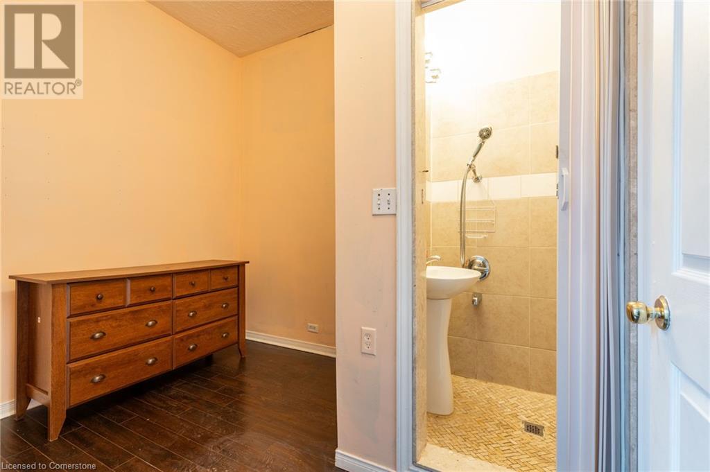 21 Oxford Street, Hamilton, Ontario  L8R 2W9 - Photo 13 - 40674631