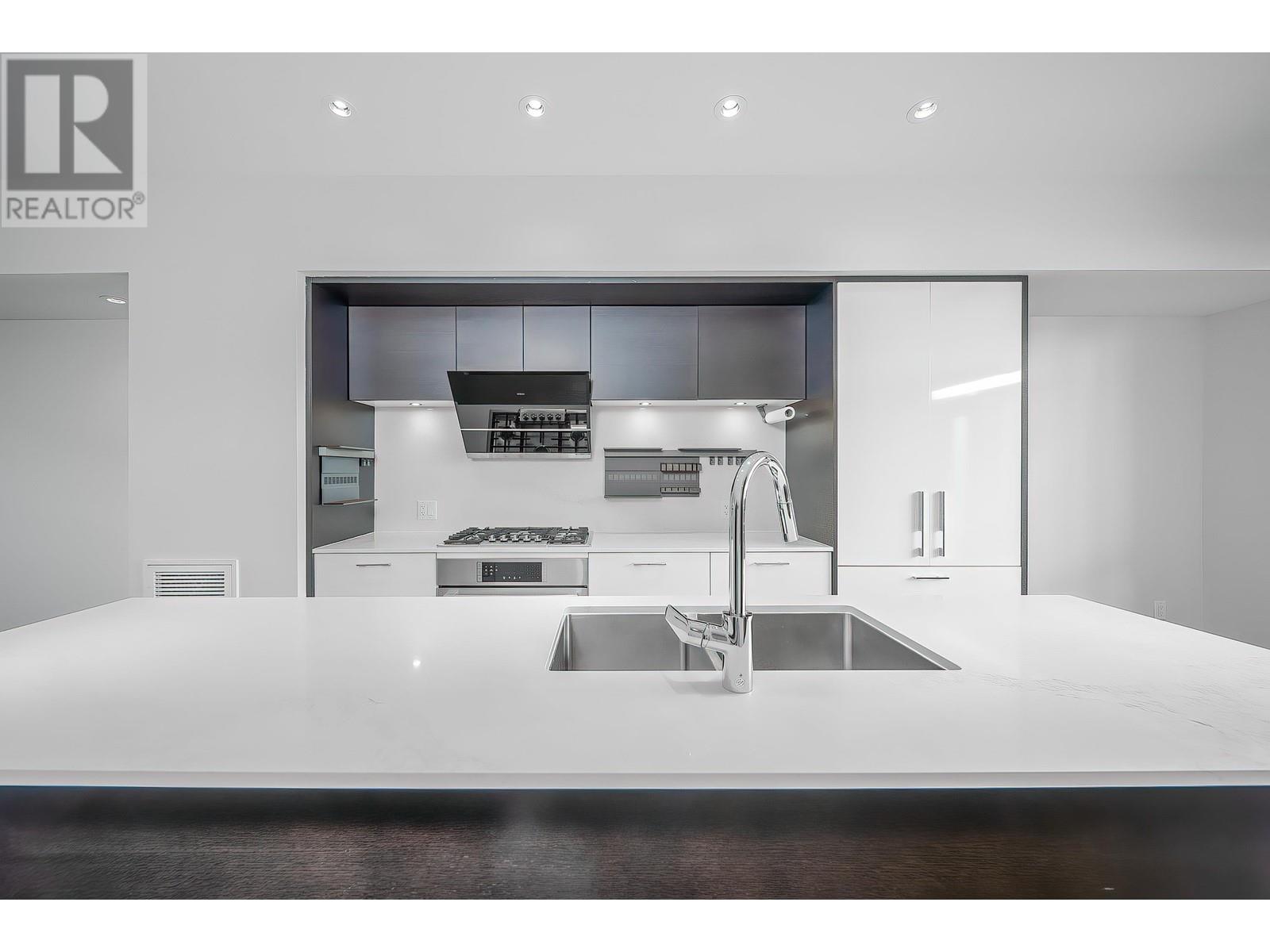 Listing Picture 8 of 30 : 7312 GRANVILLE STREET, Vancouver / 溫哥華 - 魯藝地產 Yvonne Lu Group - MLS Medallion Club Member