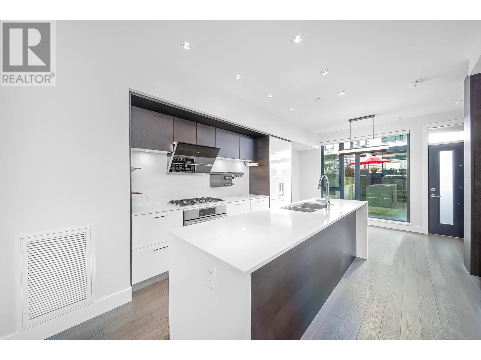 Listing Picture 7 of 30 : 7312 GRANVILLE STREET, Vancouver / 溫哥華 - 魯藝地產 Yvonne Lu Group - MLS Medallion Club Member