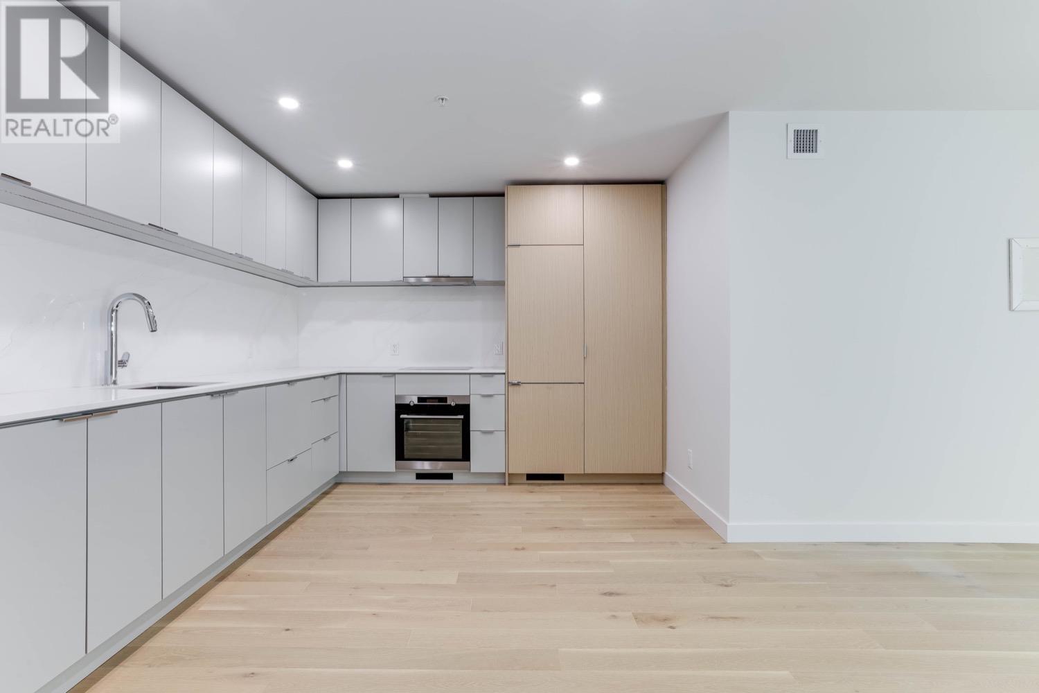 Listing Picture 2 of 24 : 505 239 KEEFER STREET, Vancouver / 溫哥華 - 魯藝地產 Yvonne Lu Group - MLS Medallion Club Member