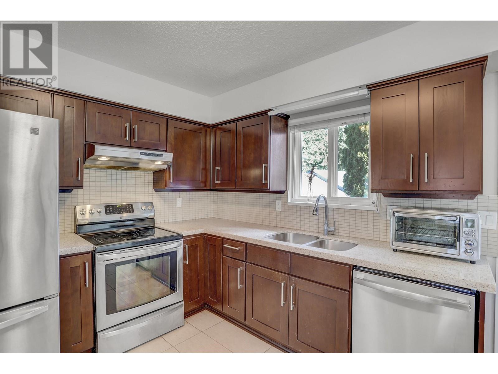 11958 Hall Street, Maple Ridge, British Columbia  V2X 5L8 - Photo 6 - R2942559