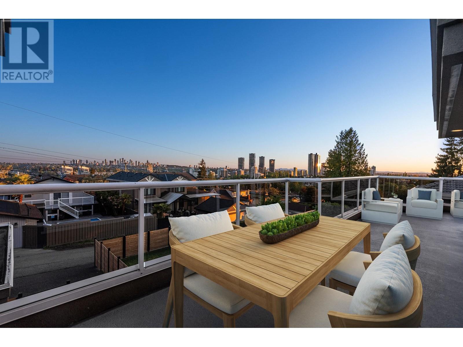 Listing Picture 22 of 40 : 5770 CHARLES STREET, Burnaby / 本拿比 - 魯藝地產 Yvonne Lu Group - MLS Medallion Club Member