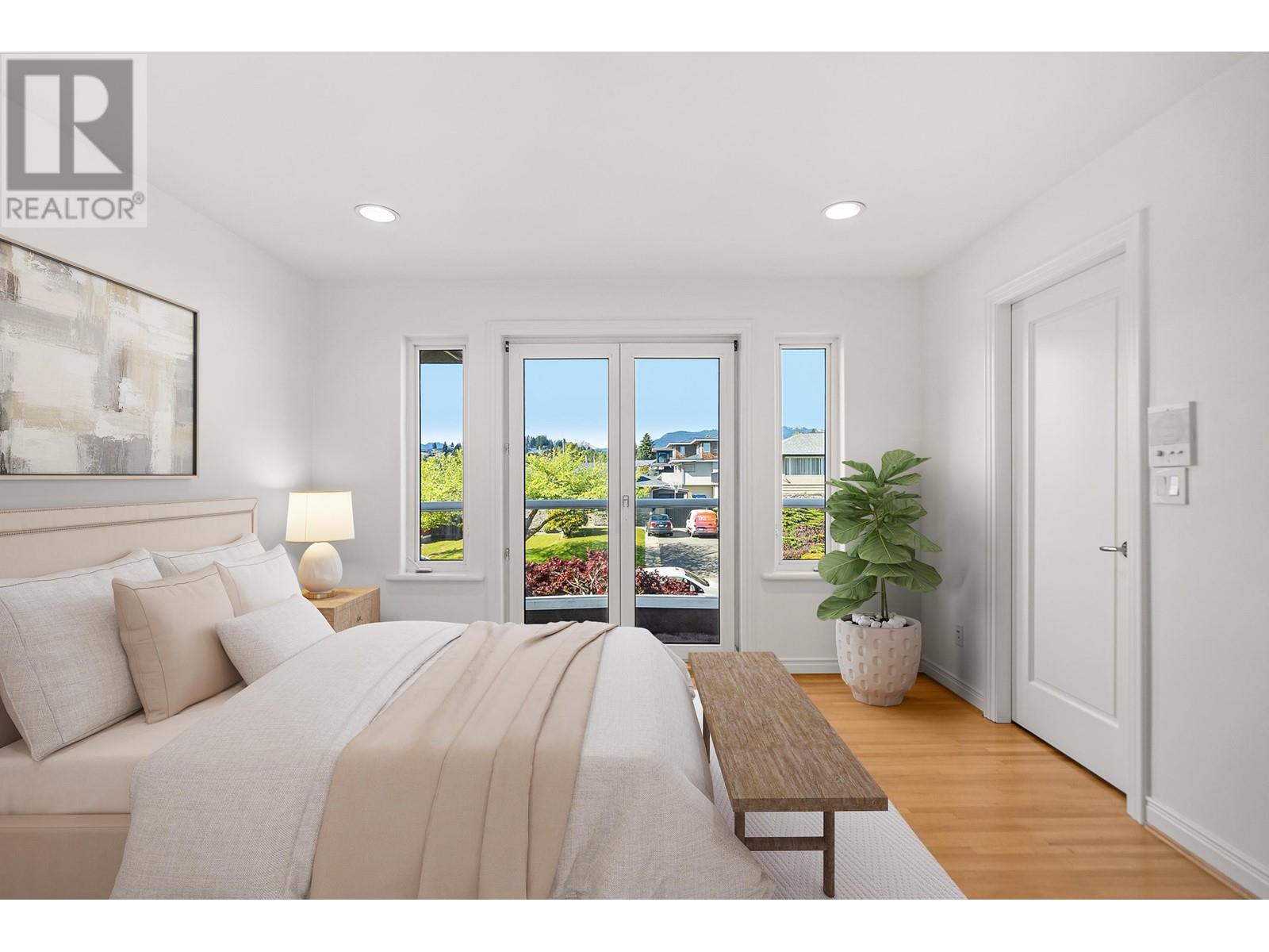 Listing Picture 28 of 40 : 5770 CHARLES STREET, Burnaby / 本拿比 - 魯藝地產 Yvonne Lu Group - MLS Medallion Club Member