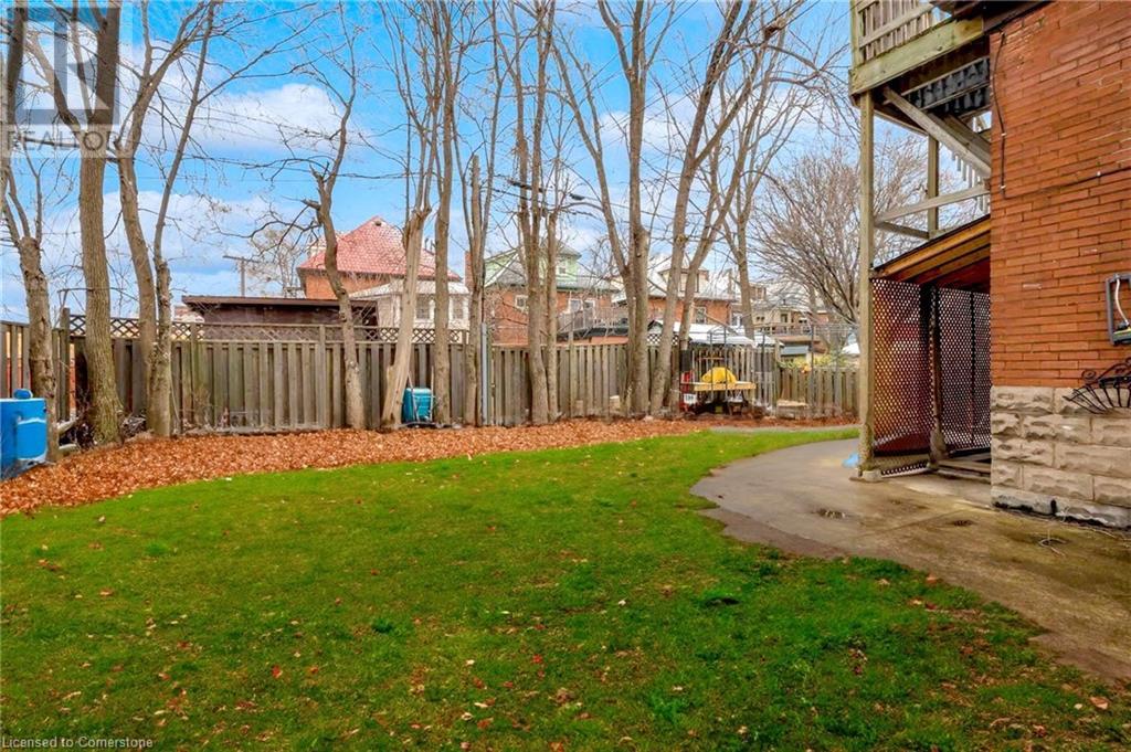 116 Fairholt Road Unit# 4, Hamilton, Ontario  L8M 2T7 - Photo 17 - 40674705