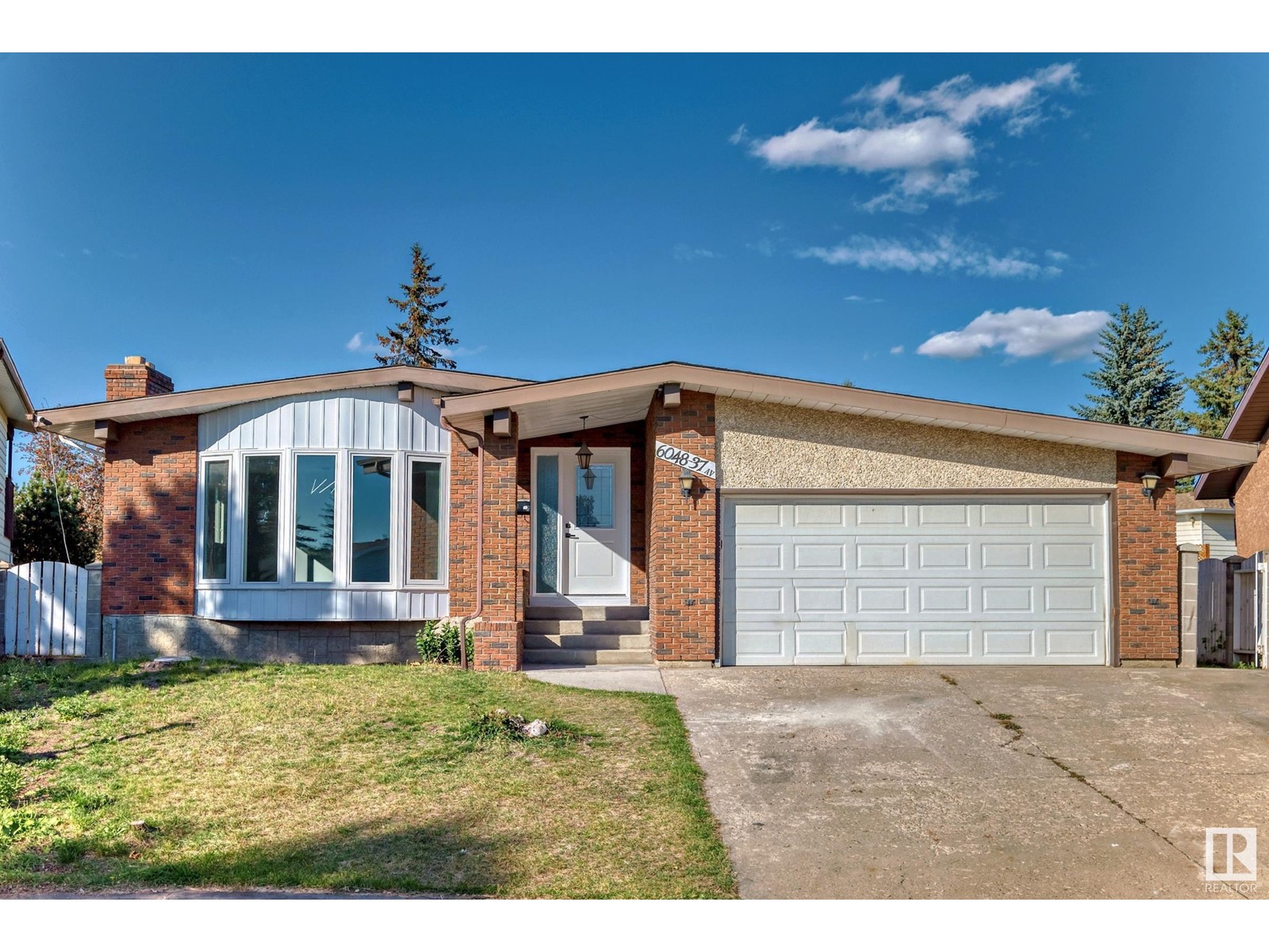 6048 37 AV NW NW, Edmonton, Alberta