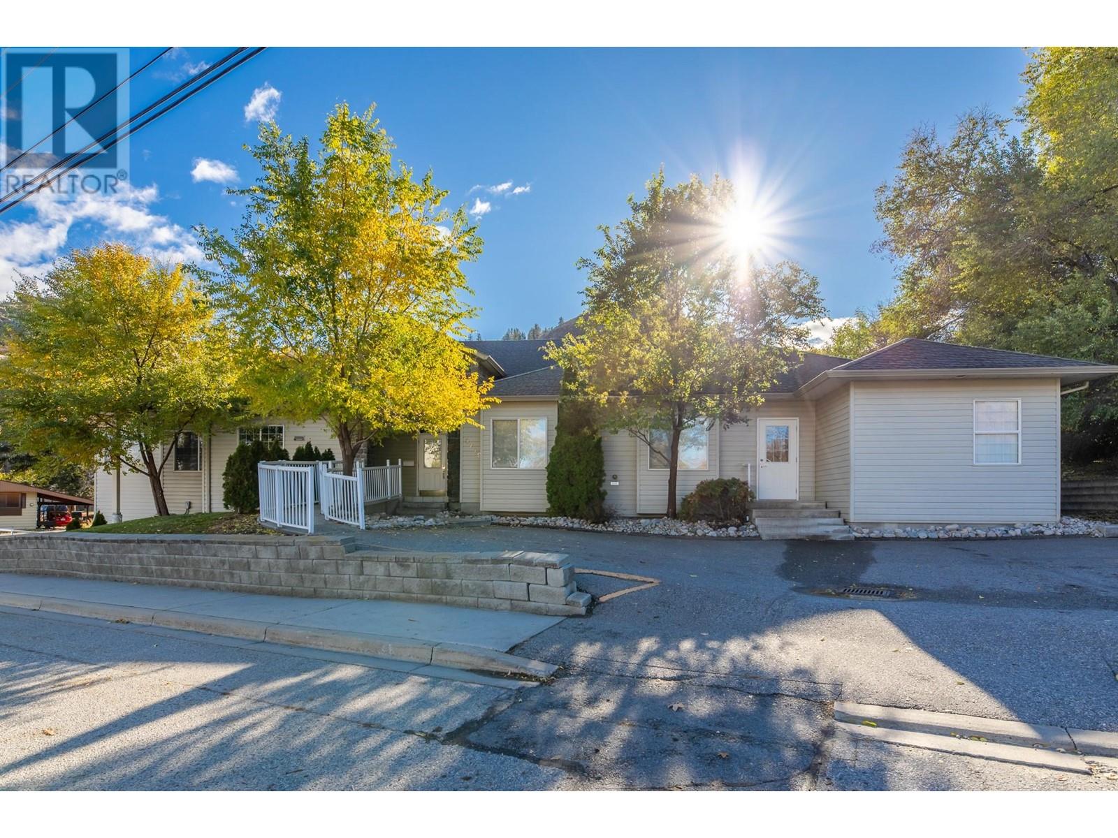 9719 Brown Street, Summerland, British Columbia  V0H 1Z0 - Photo 4 - 10328025