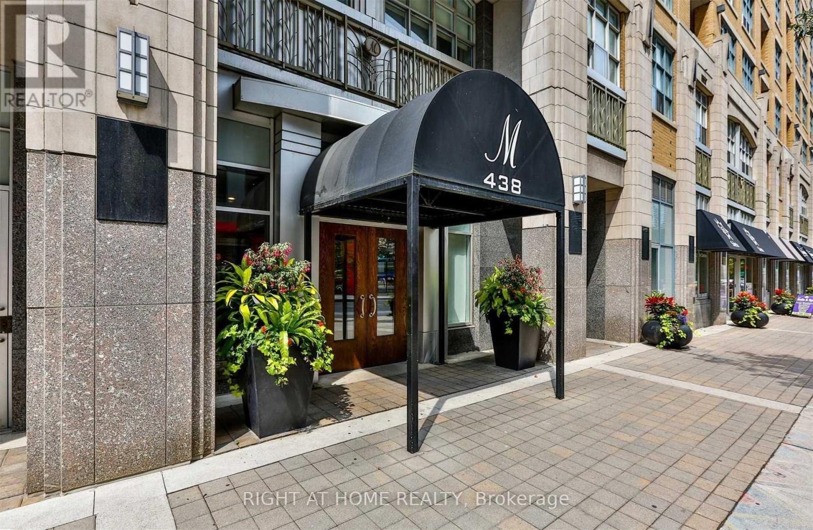 1401 - 438 Richmond Street W, Toronto, Ontario  M5V 3S6 - Photo 3 - C10409414