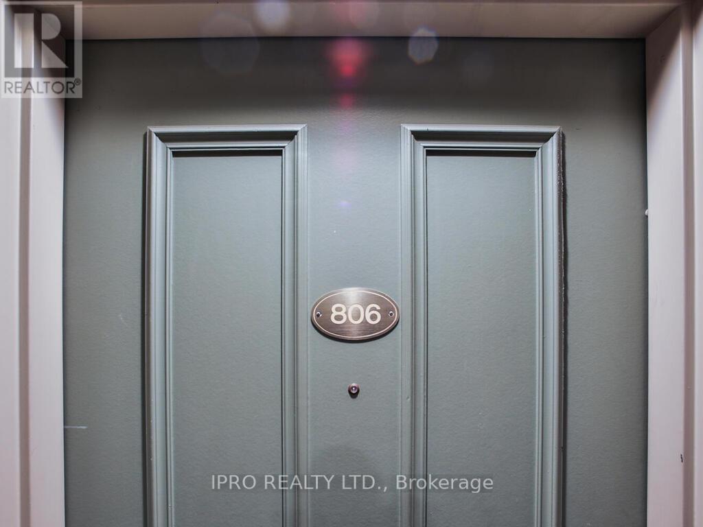 806 - 3700 Kaneff Crescent, Mississauga, Ontario  L5A 4B8 - Photo 4 - W10408128