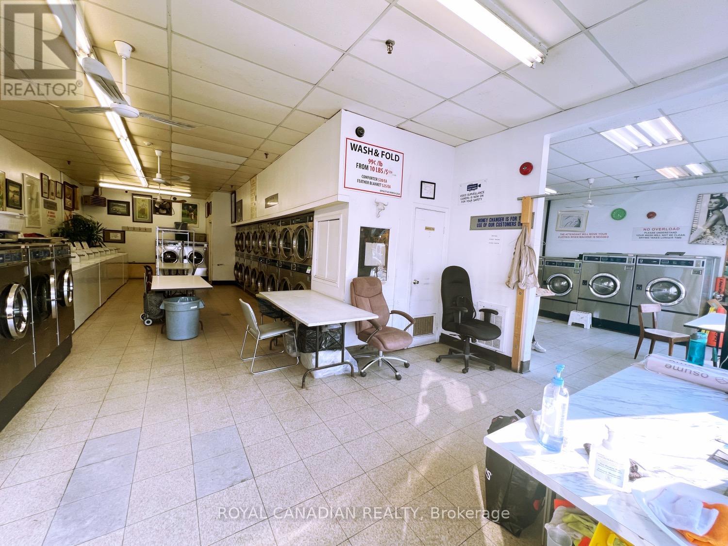 1445 Queen Street W, Toronto, Ontario  M6R 1A1 - Photo 18 - W10409168