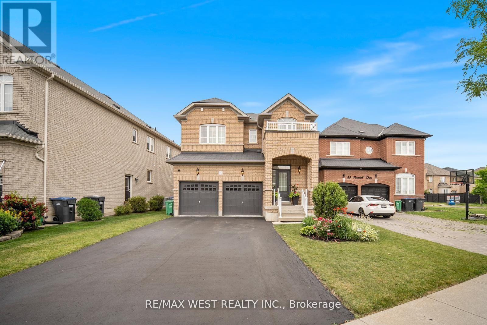 4 DILWORTH CHASE, Brampton, Ontario