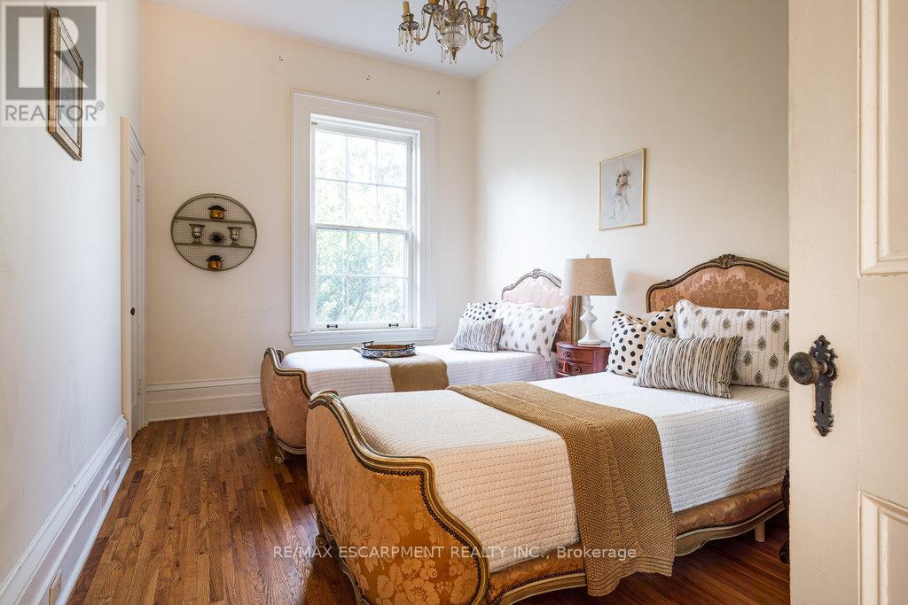 30 South Street W, Hamilton, Ontario  L9H 4C5 - Photo 34 - X10360007