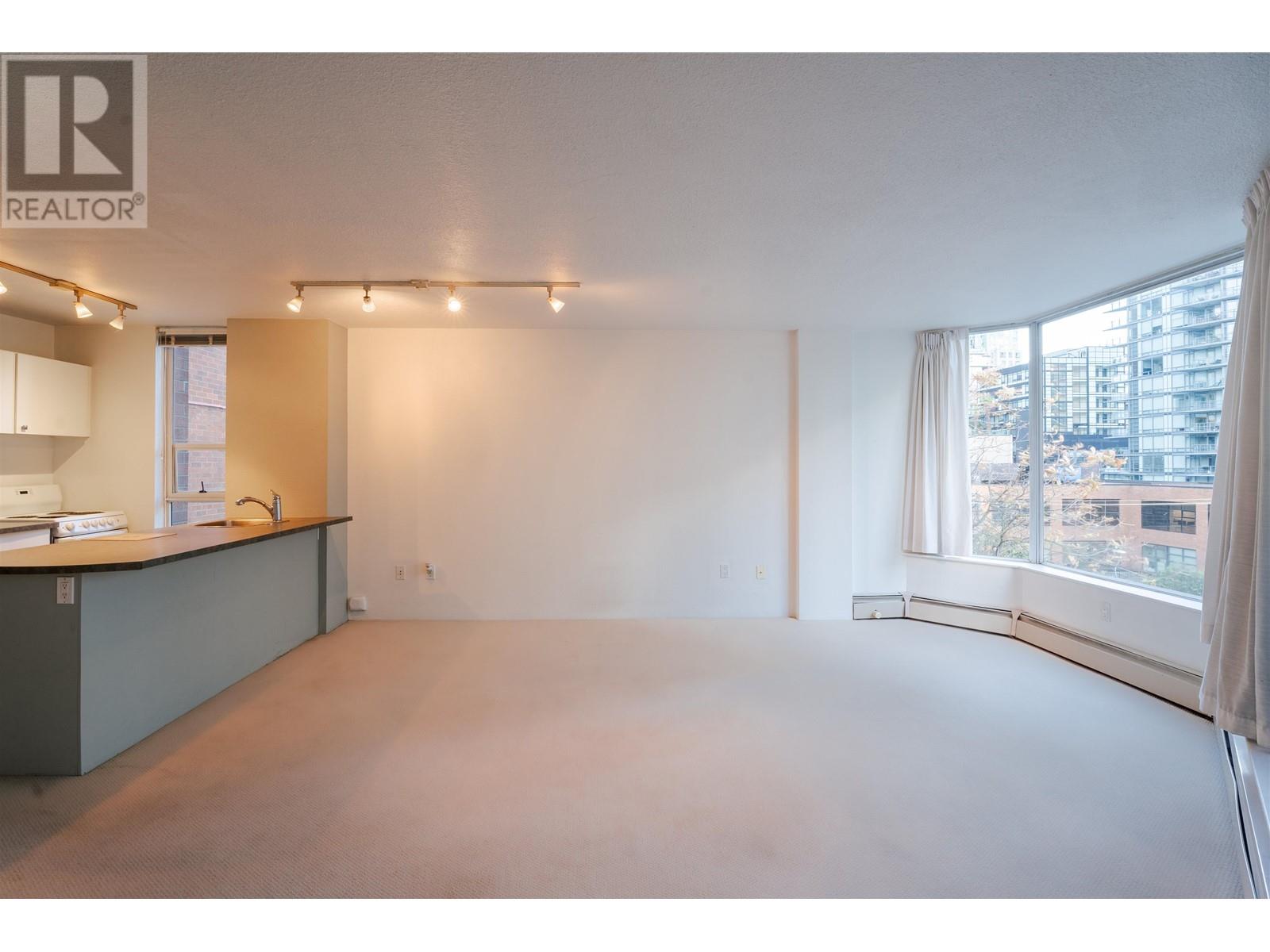 Listing Picture 11 of 16 : 601 1333 HORNBY STREET, Vancouver / 溫哥華 - 魯藝地產 Yvonne Lu Group - MLS Medallion Club Member