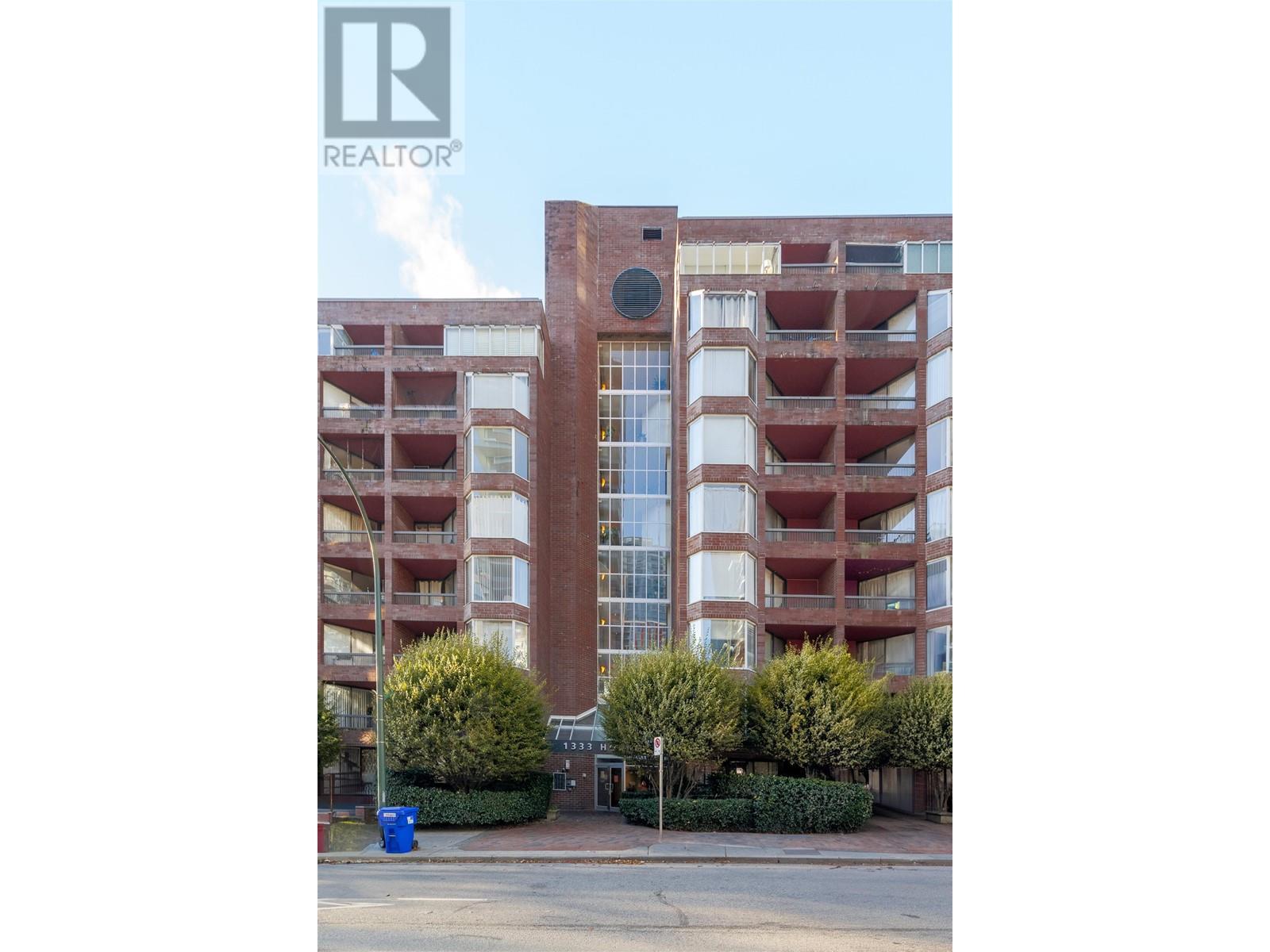 Listing Picture 16 of 16 : 601 1333 HORNBY STREET, Vancouver / 溫哥華 - 魯藝地產 Yvonne Lu Group - MLS Medallion Club Member