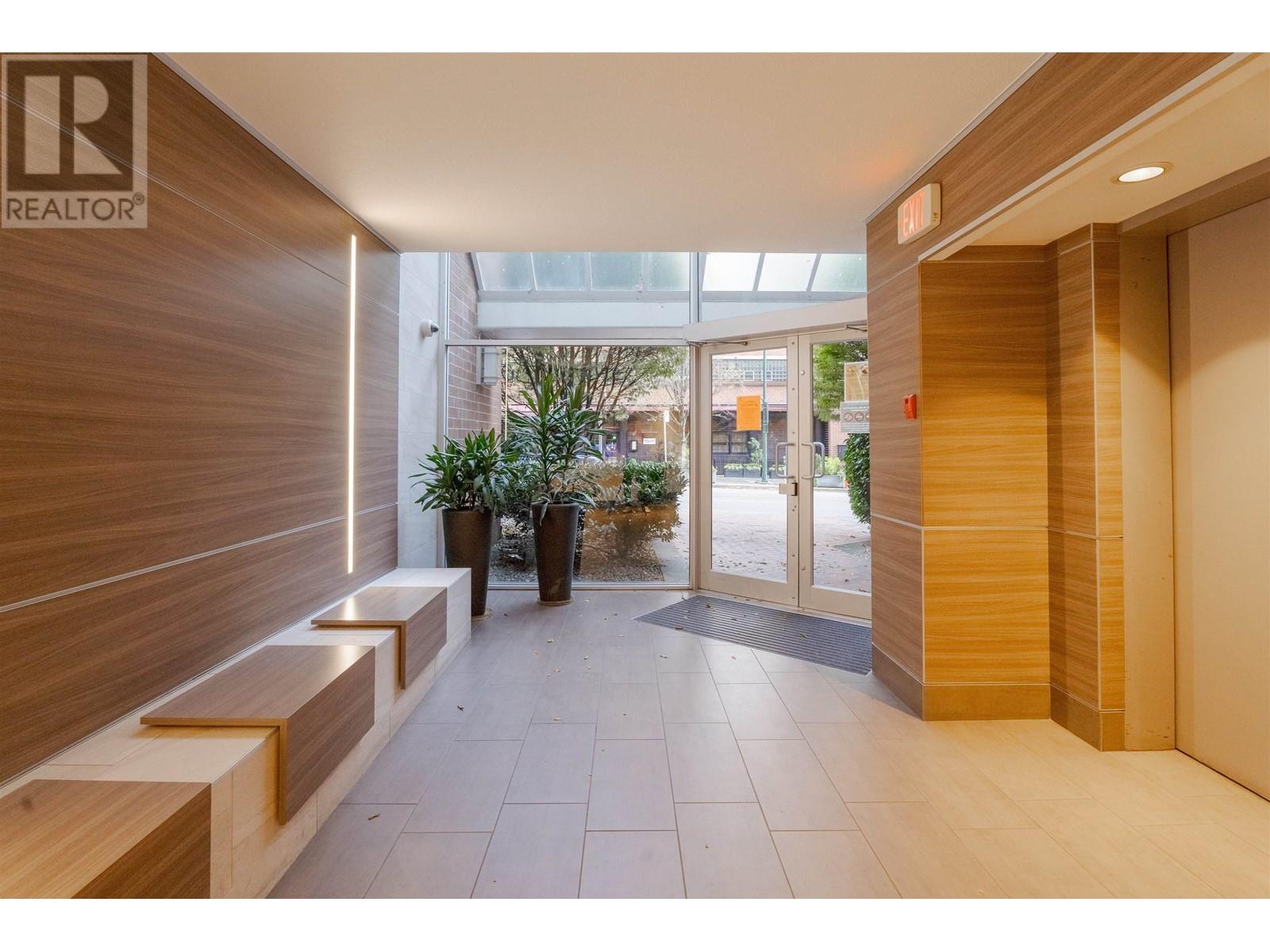 Listing Picture 2 of 16 : 601 1333 HORNBY STREET, Vancouver / 溫哥華 - 魯藝地產 Yvonne Lu Group - MLS Medallion Club Member