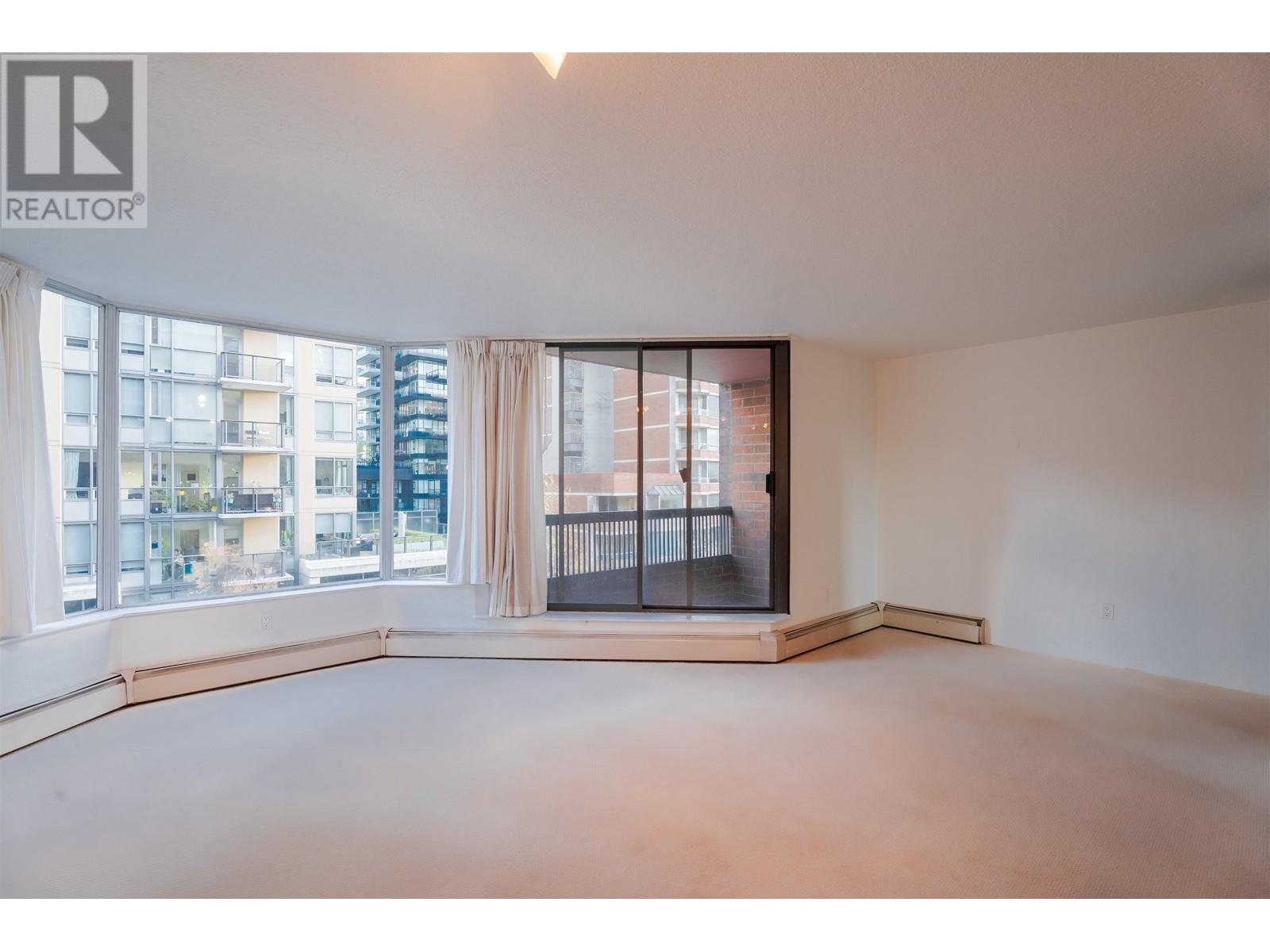 Listing Picture 4 of 16 : 601 1333 HORNBY STREET, Vancouver / 溫哥華 - 魯藝地產 Yvonne Lu Group - MLS Medallion Club Member