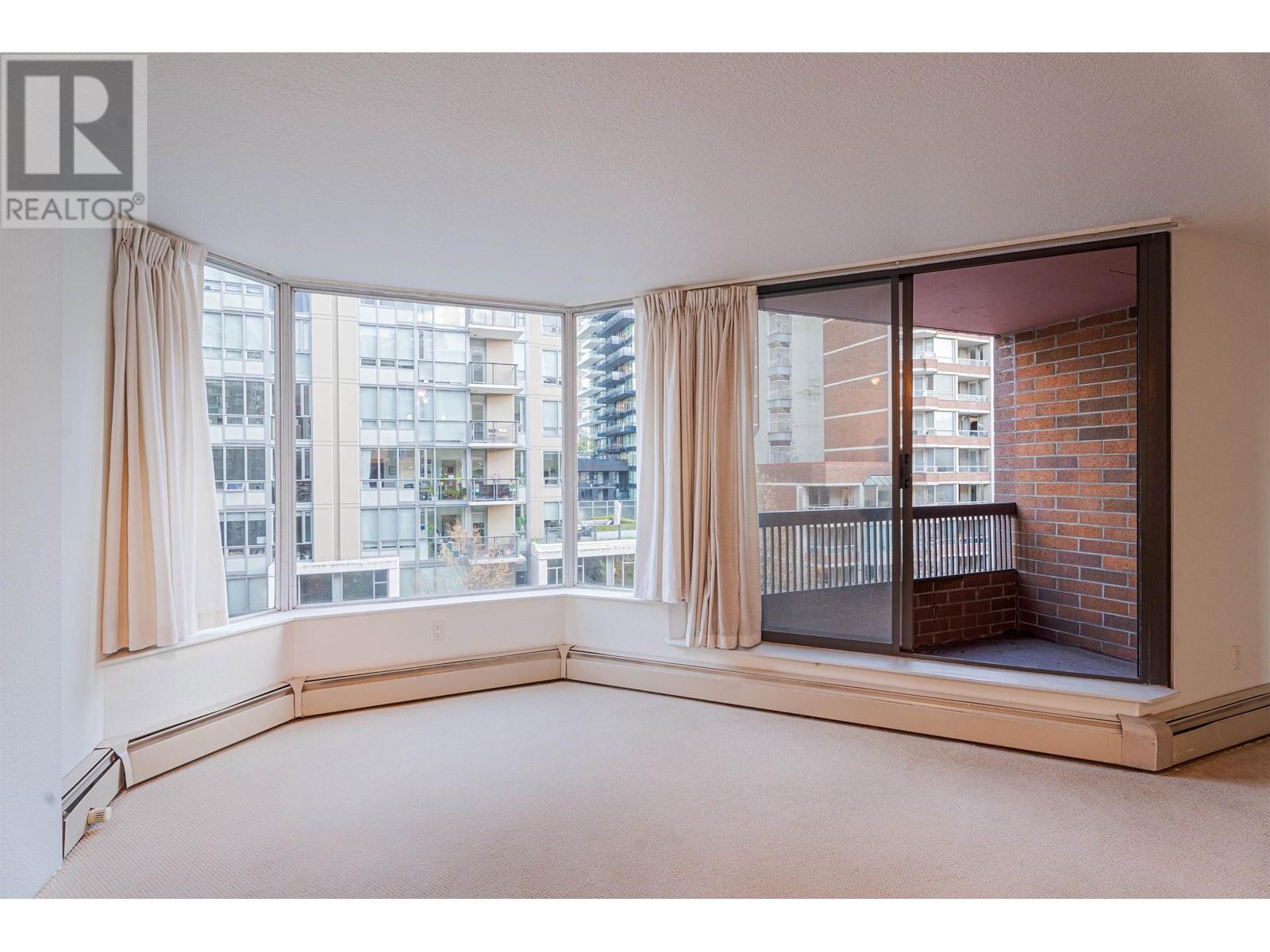 Listing Picture 6 of 16 : 601 1333 HORNBY STREET, Vancouver / 溫哥華 - 魯藝地產 Yvonne Lu Group - MLS Medallion Club Member