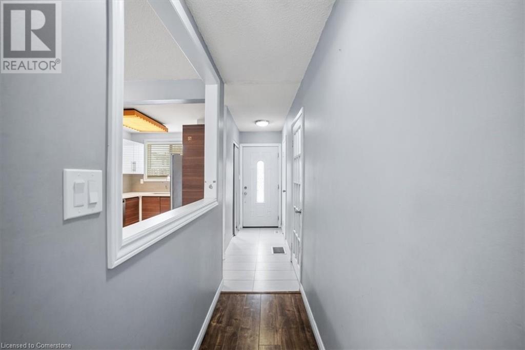 120 Quigley Road Unit# 22, Hamilton, Ontario  L8K 6L4 - Photo 4 - 40674744