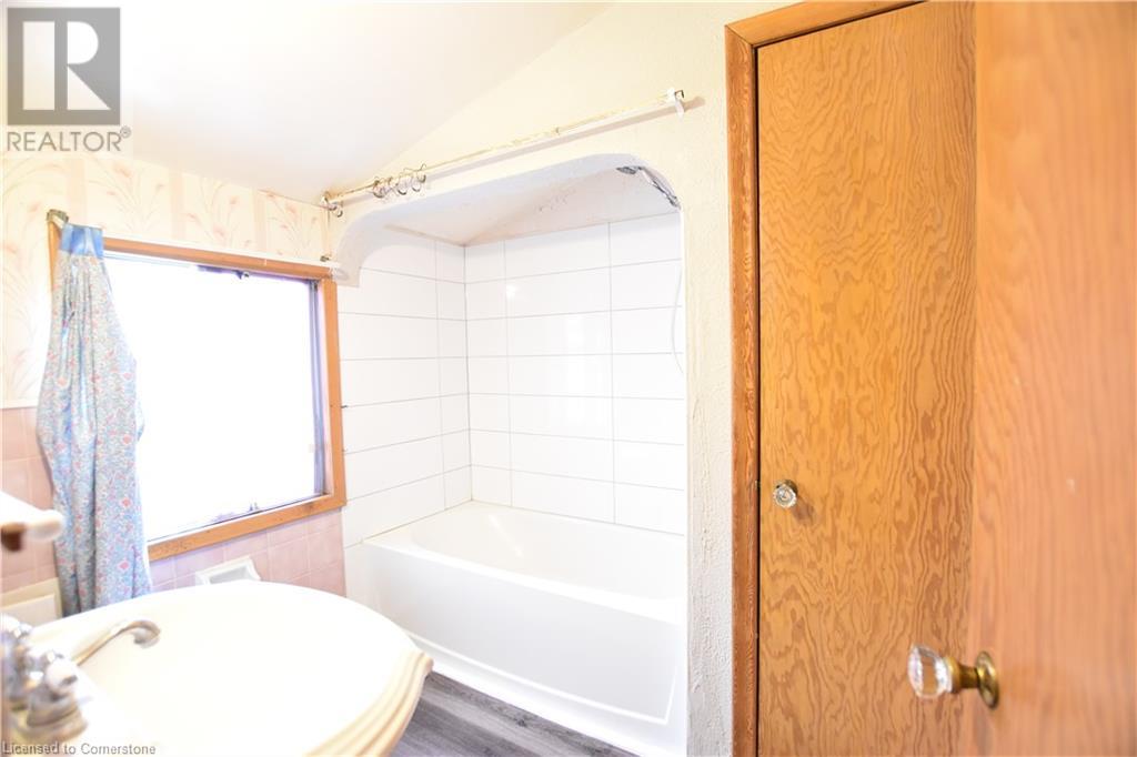 238 Lowther Street N, Cambridge, Ontario  N3H 1Y1 - Photo 36 - 40667108