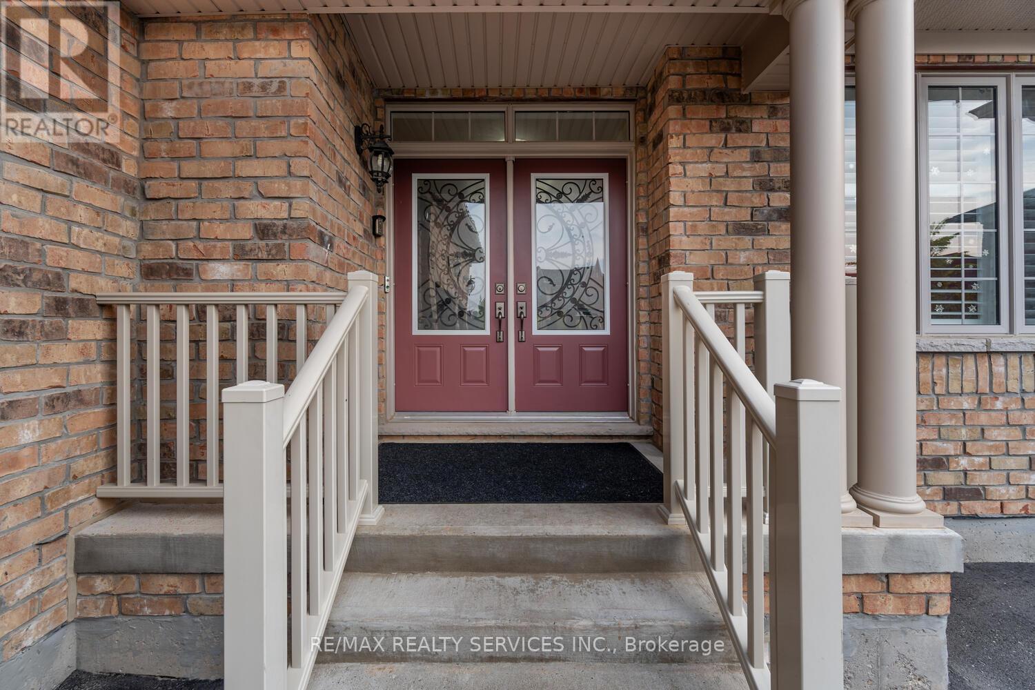 28 Stonegate Avenue, Mono, Ontario  L9W 6X1 - Photo 4 - X10410518