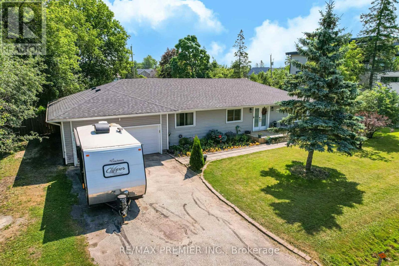 17 Sumach Drive, Georgina, Ontario  L0E 1N0 - Photo 1 - N10409619