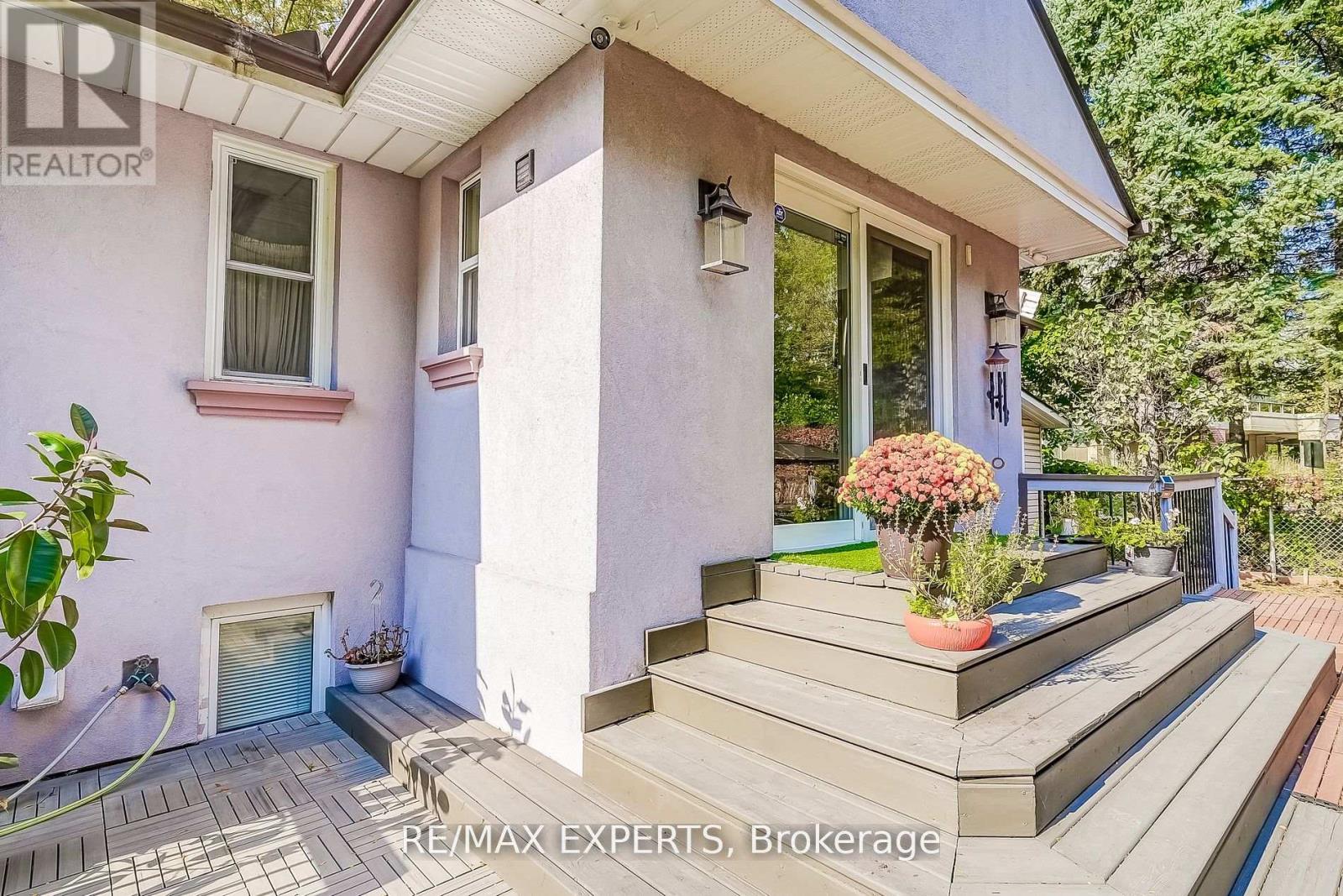 53 Tottenham Road, Toronto, Ontario  M3C 2J5 - Photo 34 - C10409617