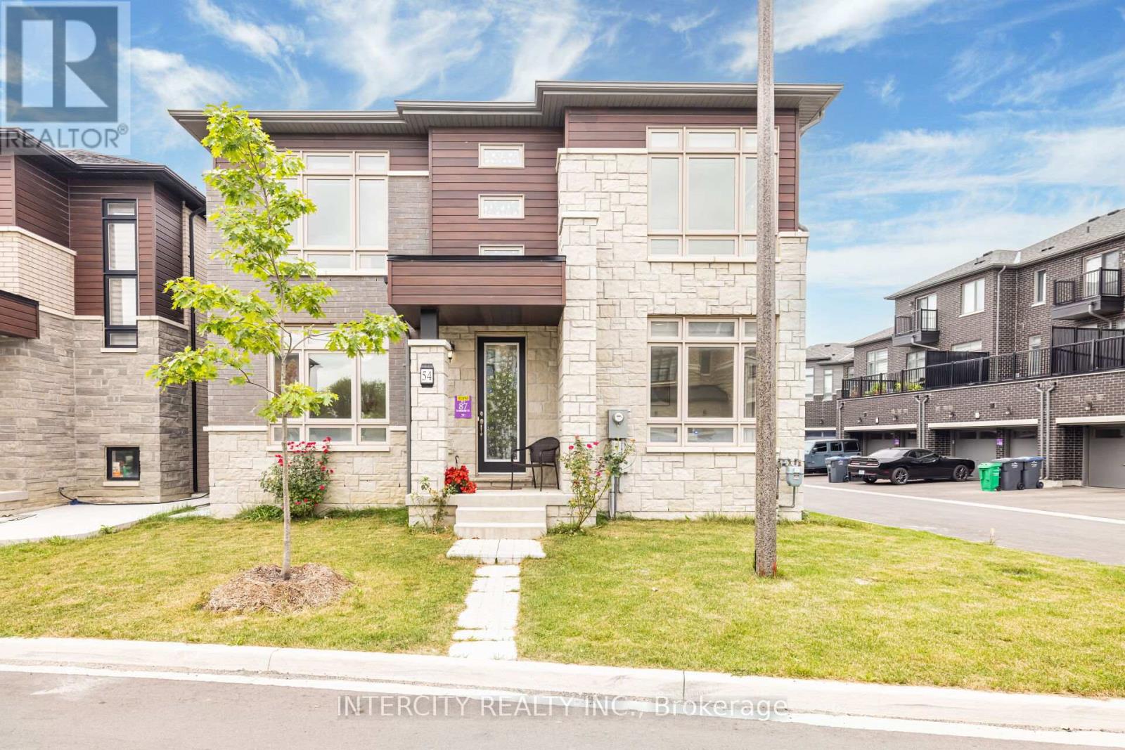 54 MOORCROFT PLACE, Brampton, Ontario