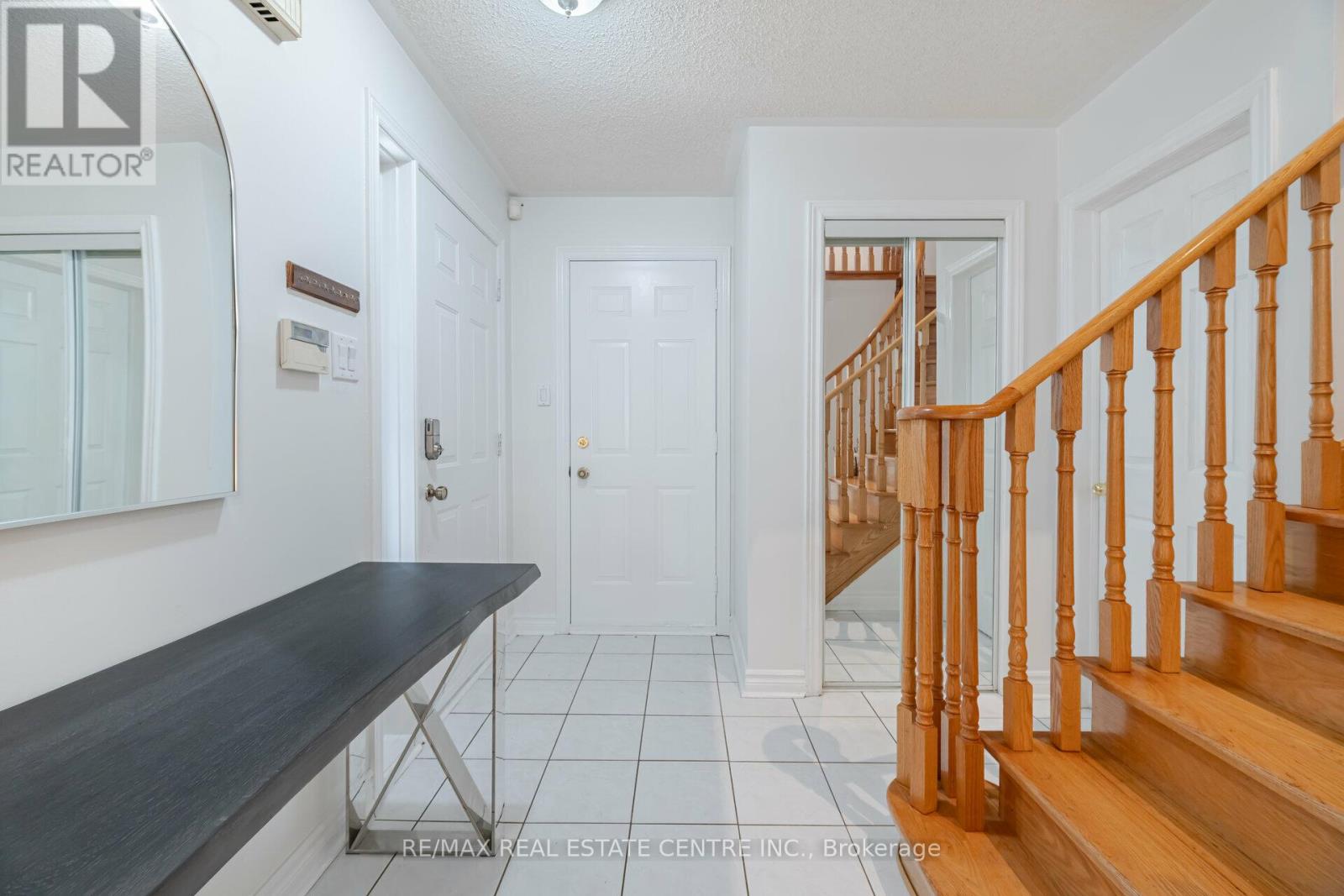 2485 Strathmore Crescent, Mississauga, Ontario  L5M 5K9 - Photo 6 - W10409597