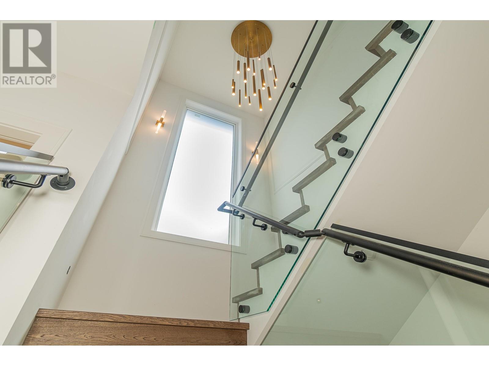 1718 W 61st Avenue, Vancouver, British Columbia  V6P 2C3 - Photo 18 - R2942264