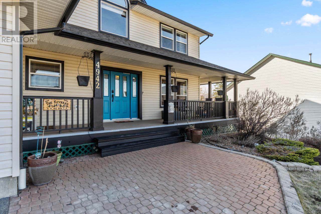 4942 WOODLAND Court Kamloops