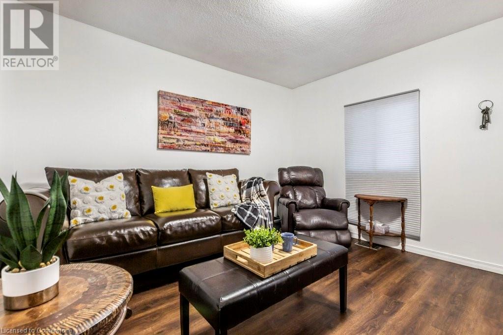 9 Adam Street, Cambridge, Ontario  N3C 2K1 - Photo 6 - 40668701