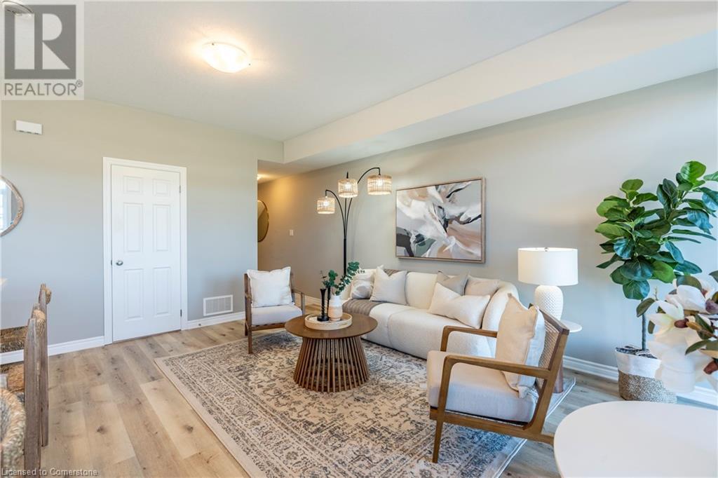 152 Wheat LaneKitchener, Ontario  N2R 0R4 - Photo 5 - 40674549