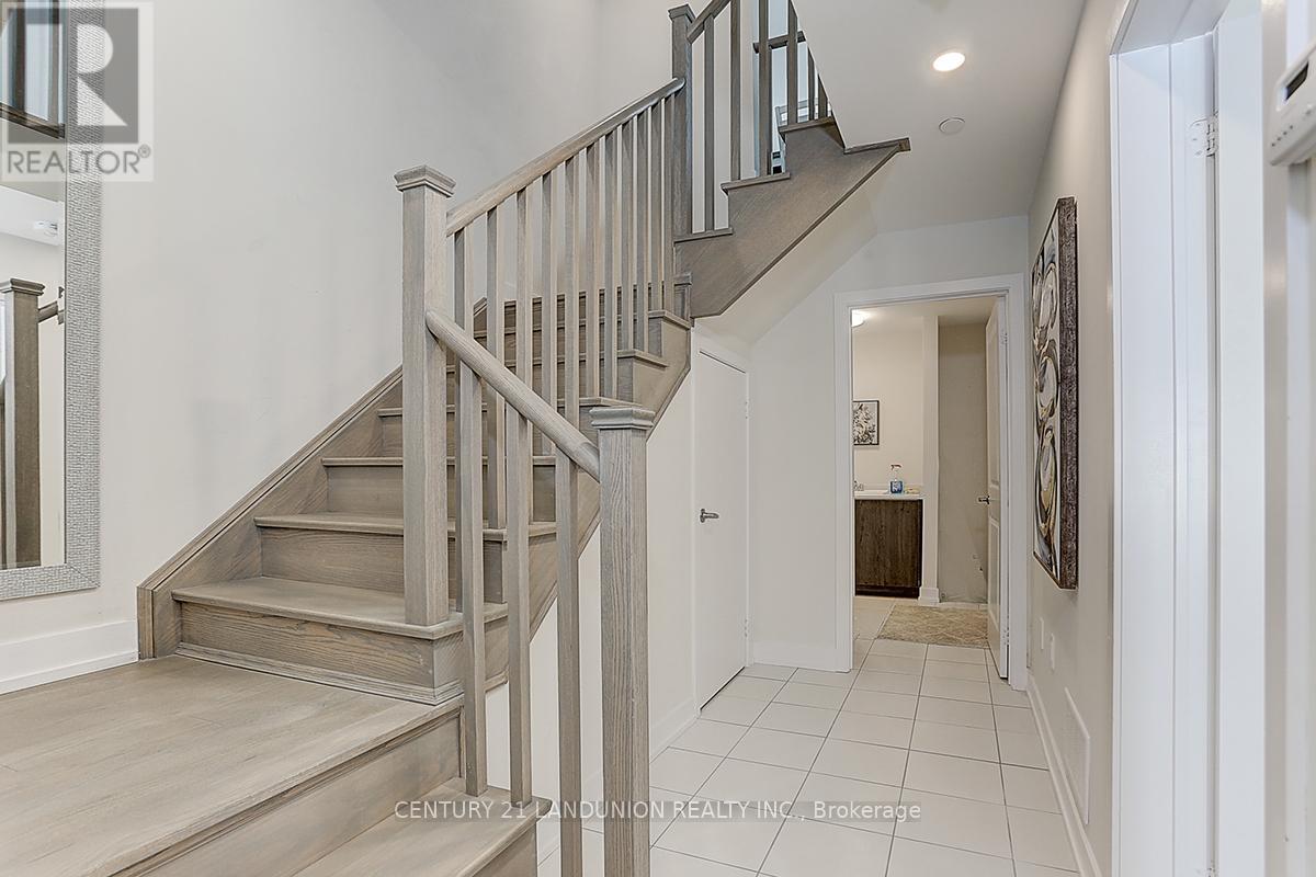 31 Ingersoll Lane, Richmond Hill, Ontario  L4E 1G9 - Photo 10 - N10410554