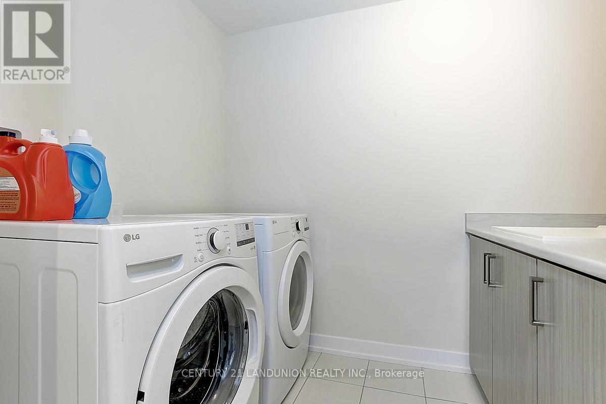 31 Ingersoll Lane, Richmond Hill, Ontario  L4E 1G9 - Photo 40 - N10410554