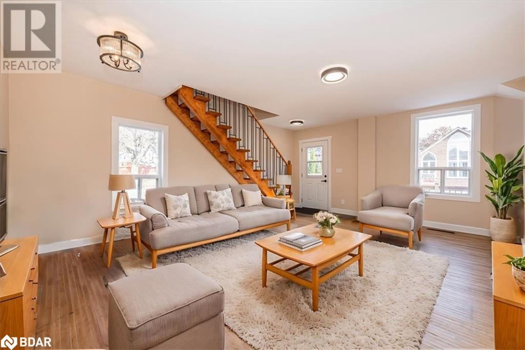 89 Douglas Street, Orillia, Ontario  L3V 5Y7 - Photo 3 - 40674392