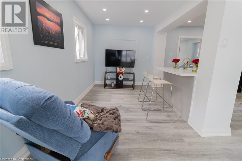 82 Shelby Avenue, Hamilton, Ontario  L8H 5L5 - Photo 8 - 40663244