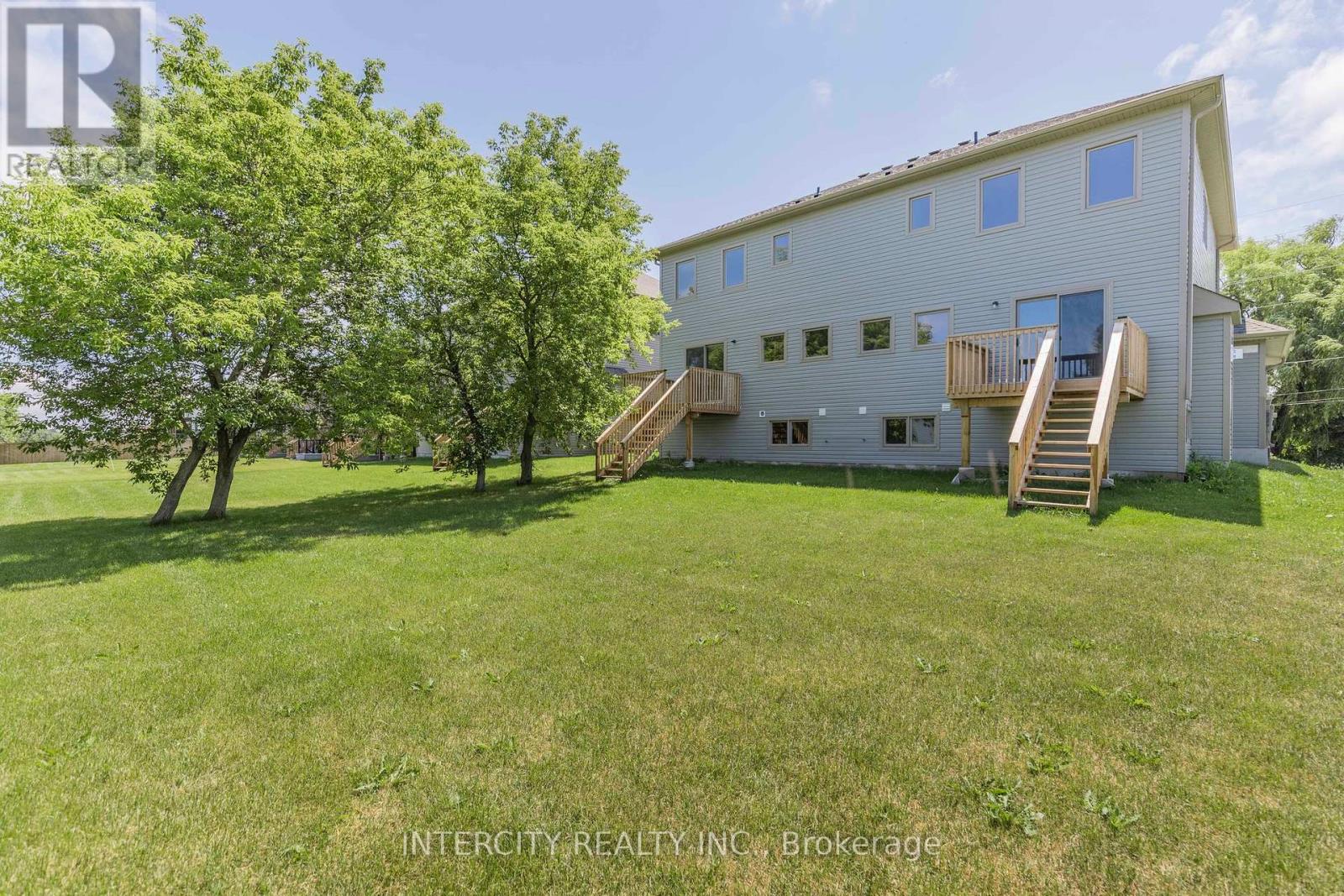 329 Quebec Street, Clearview, Ontario  L0M 1S0 - Photo 38 - S10411312