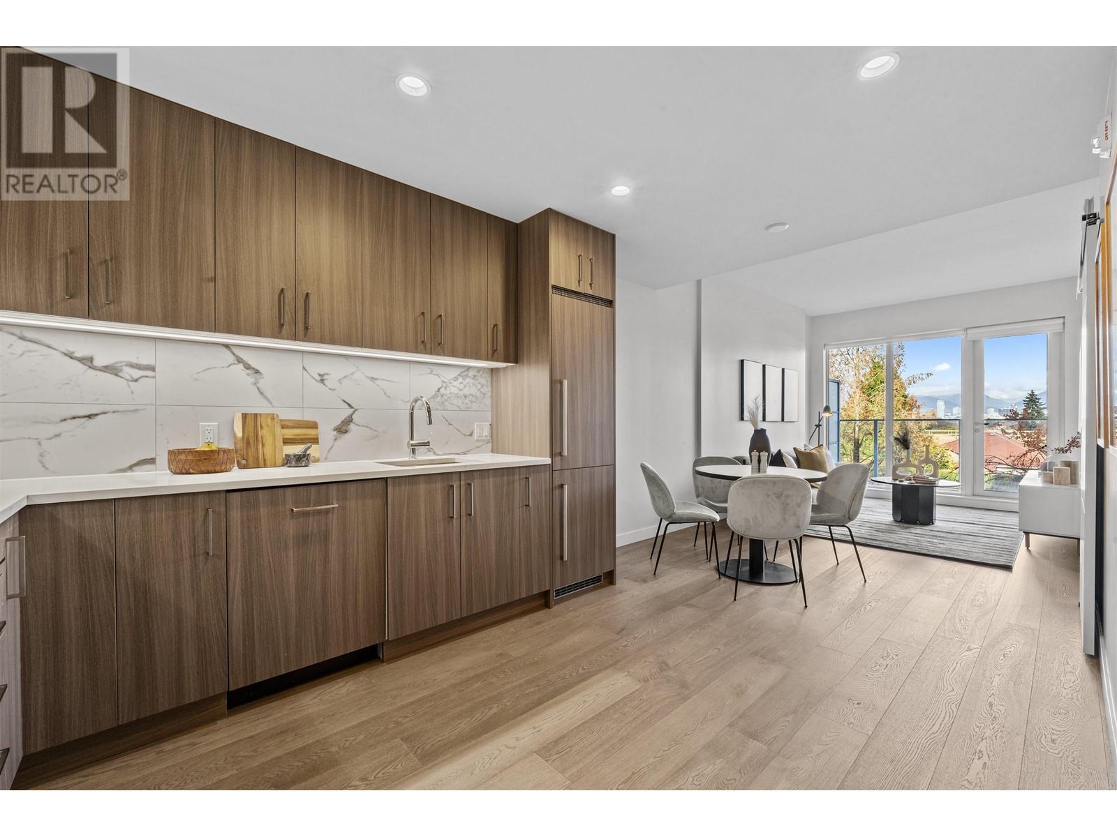 Listing Picture 10 of 23 : 206 528 W KING EDWARD AVENUE, Vancouver / 溫哥華 - 魯藝地產 Yvonne Lu Group - MLS Medallion Club Member