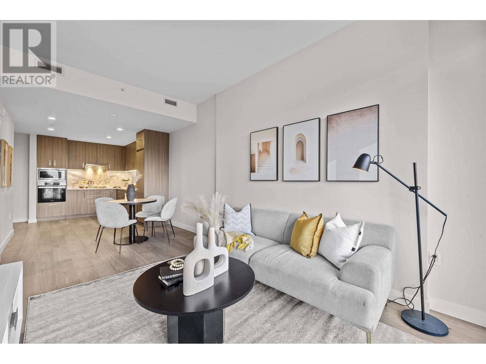 Listing Picture 2 of 23 : 206 528 W KING EDWARD AVENUE, Vancouver / 溫哥華 - 魯藝地產 Yvonne Lu Group - MLS Medallion Club Member