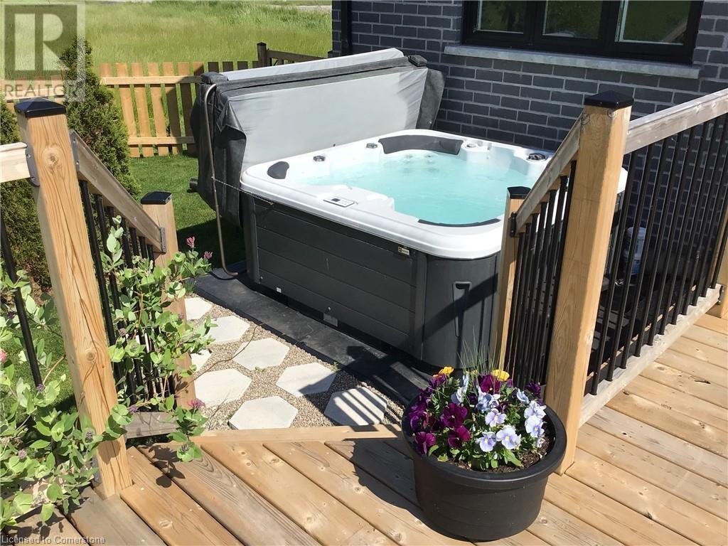 781 South Coast Drive, Peacock Point, Ontario  N0A 1L0 - Photo 30 - 40674635