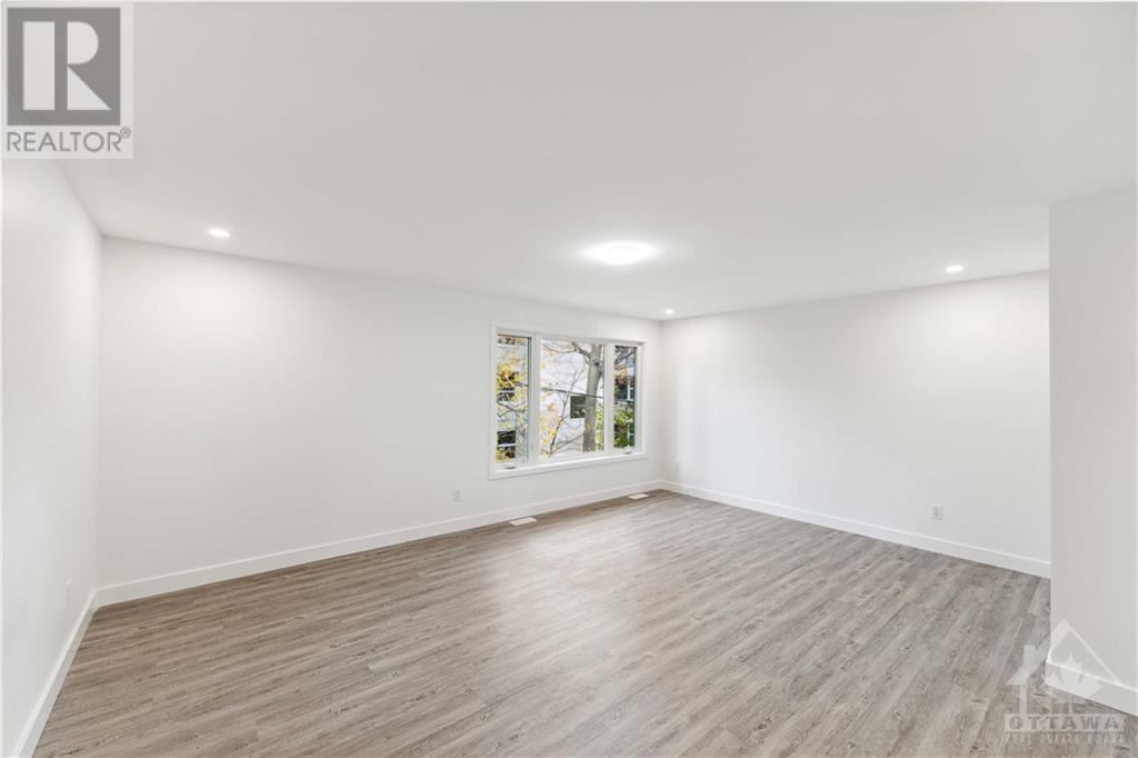828 Maplewood Avenue, Ottawa, Ontario K2B 5V5 - Photo 13 - X10419077