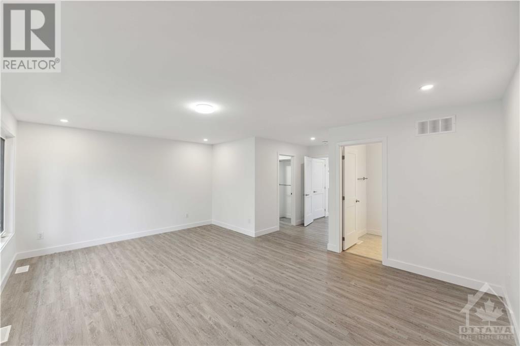 828 Maplewood Avenue, Ottawa, Ontario K2B 5V5 - Photo 14 - X10419077