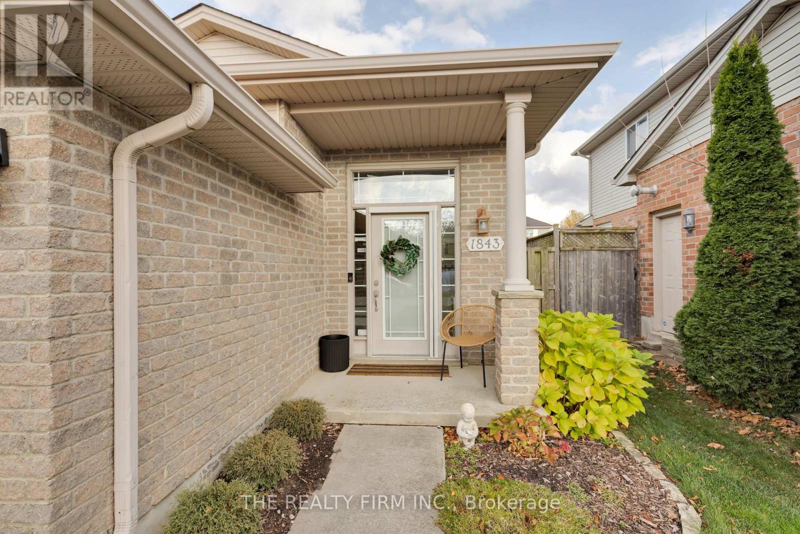 1843 Bayswater Crescent, London, Ontario  N6G 5N1 - Photo 3 - X10412141