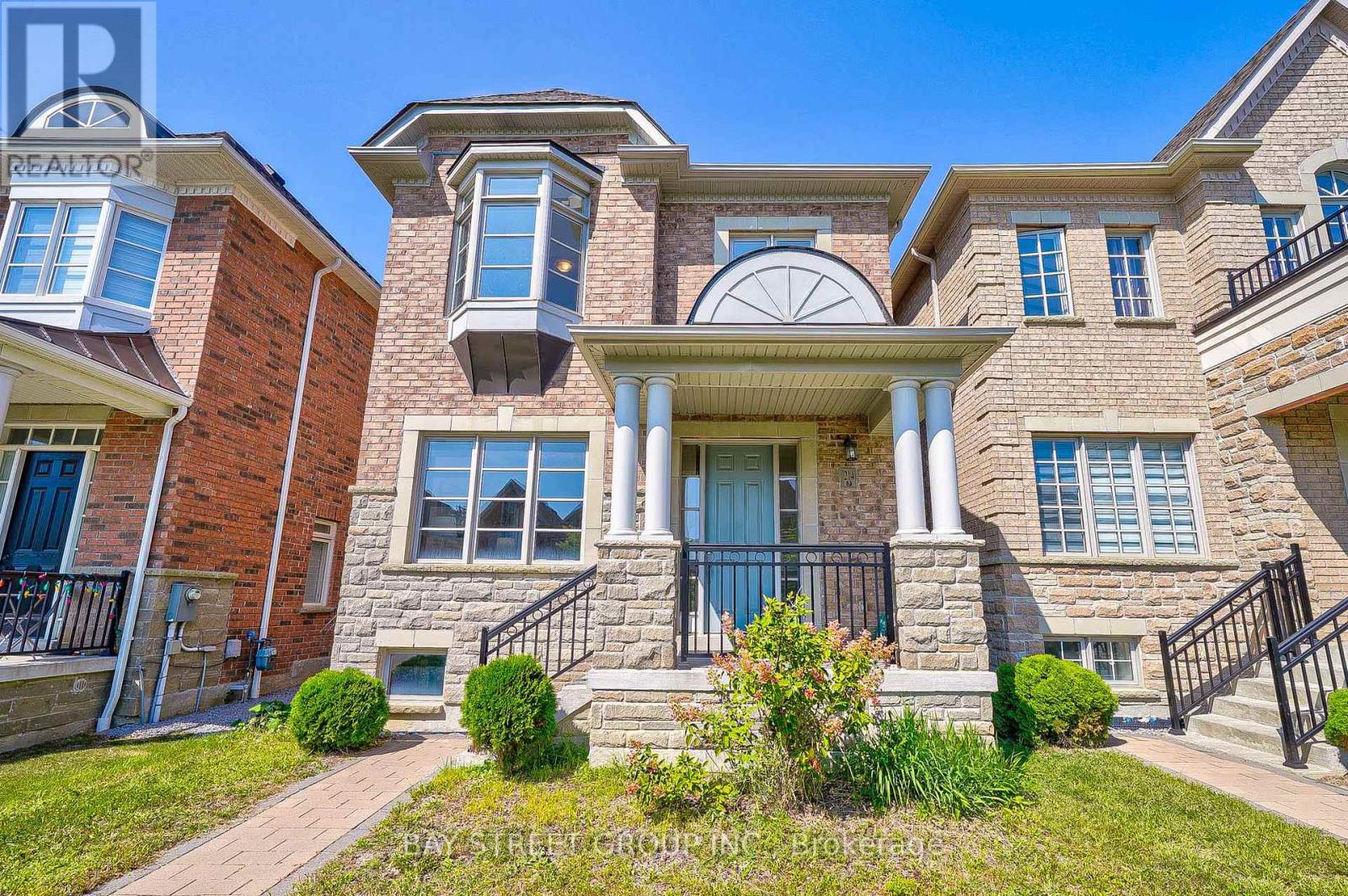 214 PARADELLE DRIVE, Richmond Hill, Ontario