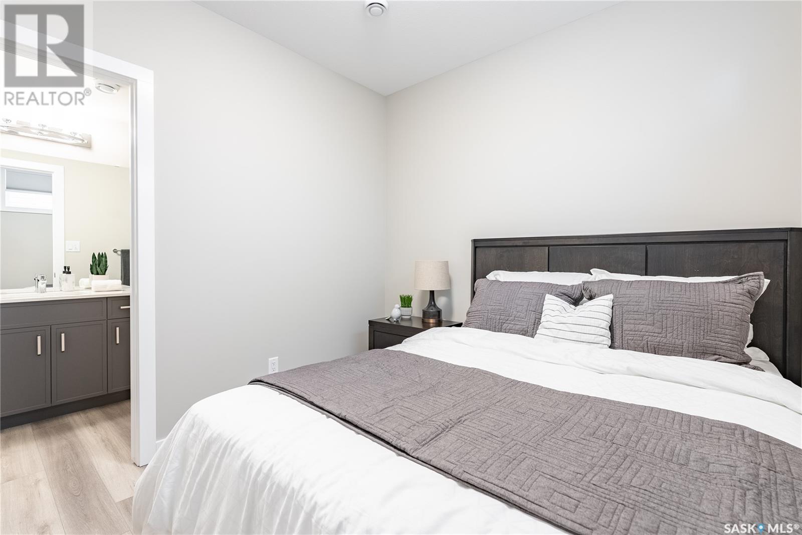 907 Traeger Manor, Saskatoon, Saskatchewan  S7V 1R3 - Photo 41 - SK987748